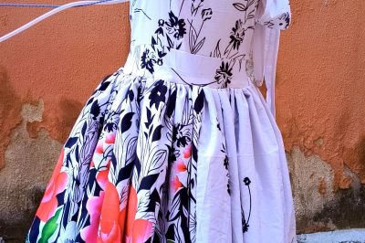 This is a beautiful ball gown and that be worn to 