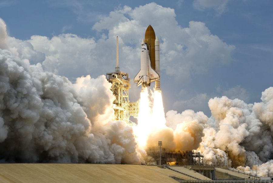 NASA to make second attempt at debut moon rocket l