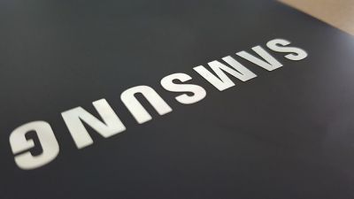 Samsung s earnings slump on rapid drop off in chip