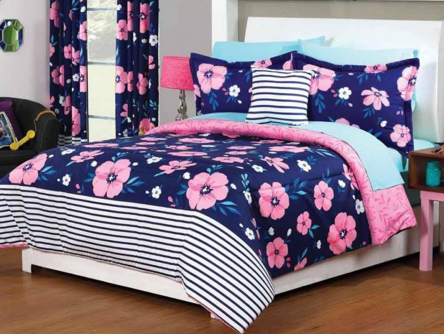 Bedspreads cottons throw pillows