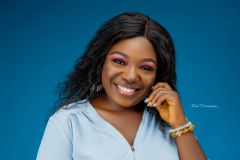 Best offer Top hairdressing female in jos Nigeria